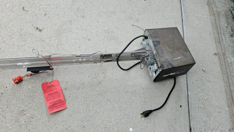 Garage door opener repair in San Jose